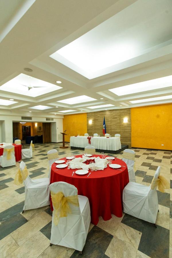 Le Plaza Hotel Port-au-Prince Exteriör bild