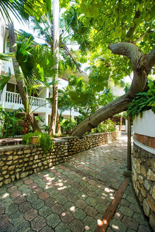 Le Plaza Hotel Port-au-Prince Exteriör bild